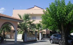 Villa Laura Residence Hotel Apartments & Studios